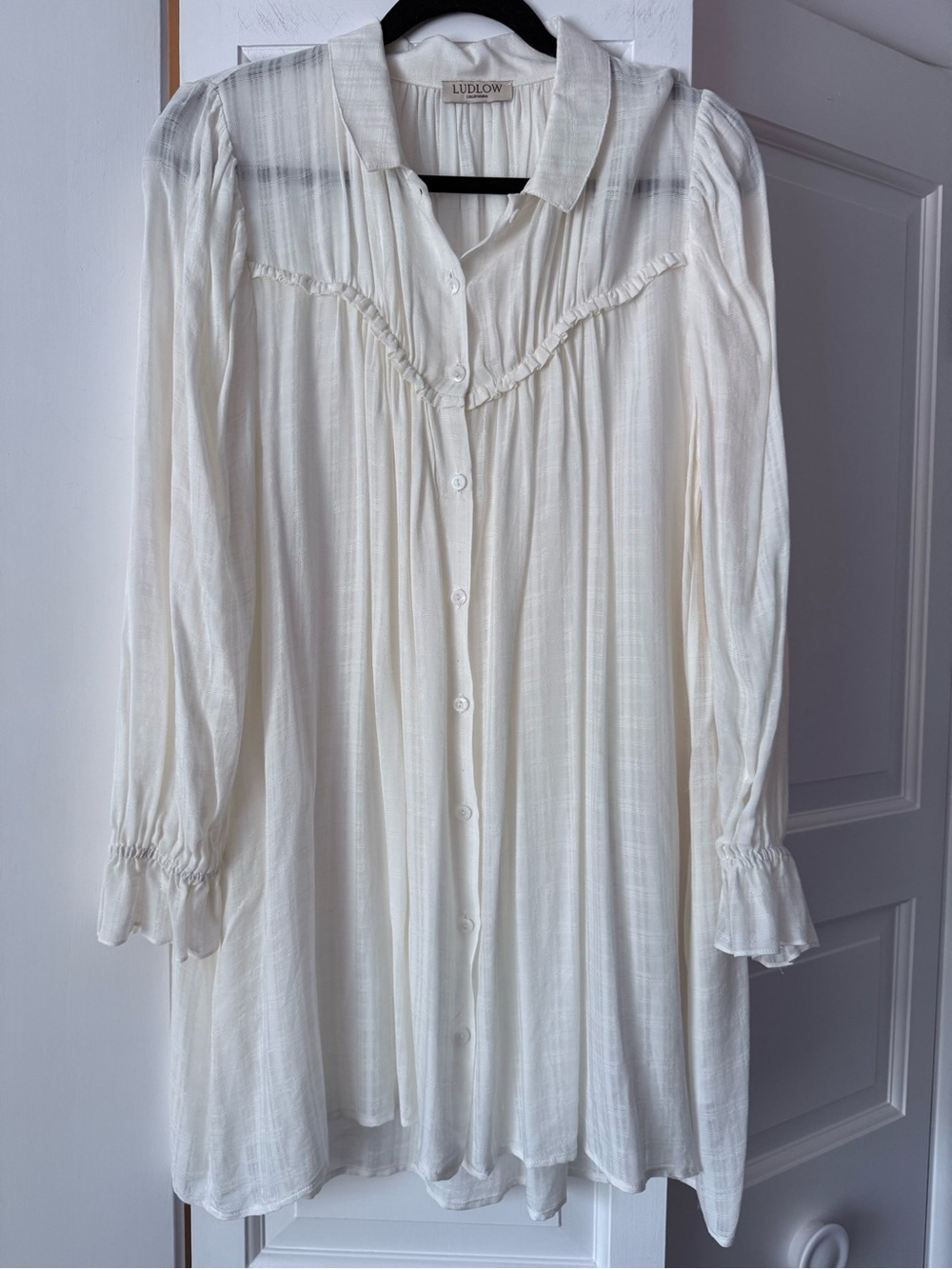 Ludlow Vintage In-House CA White Gauze Ruffle Button-Front Women’s Tunic Top